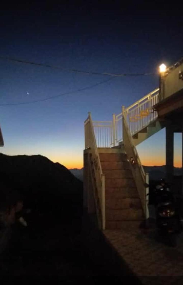 Bromo Otix Guest House الغرفة الصورة